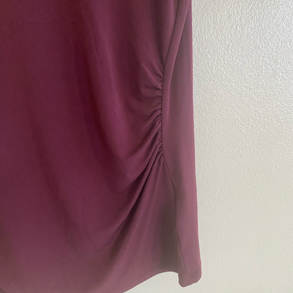 Anne Klein Burgundy Short Sleeve Top - Picture 2 of 4